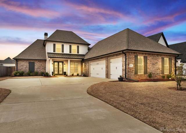 Property at 163 N Canal Dr, Bossier City, LA 71111, 4 beds, 3 baths