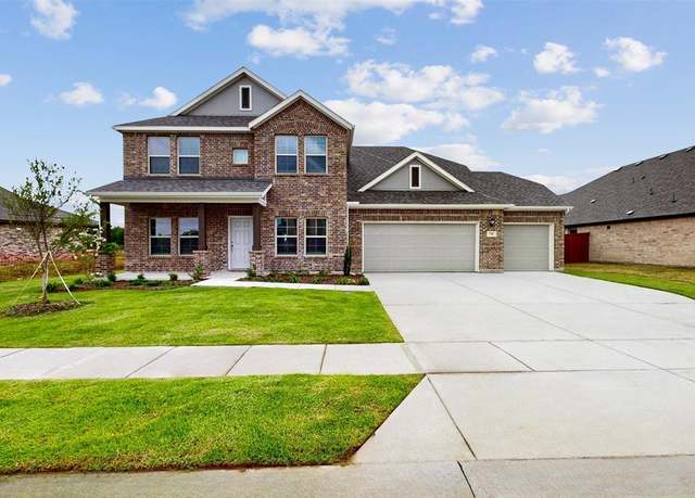 Property at 716 Parkside Dr, Justin, TX 76247, 5 beds, 3.5 baths