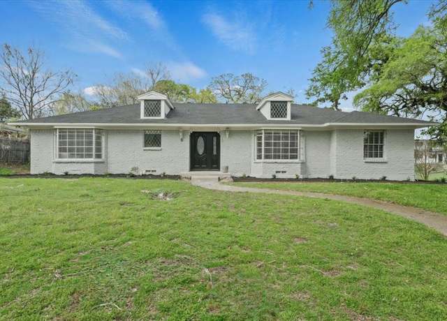 Property at 7741 Bearden Ln, Dallas, TX 75227, 3 beds, 2 baths