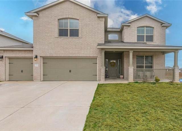 Property at 2824 Jackal Dr, Waco, TX 76655, 5 beds, 3 baths
