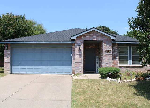 Property at 2109 Doecrest Dr, Denton, TX 76210, 4 beds, 2 baths