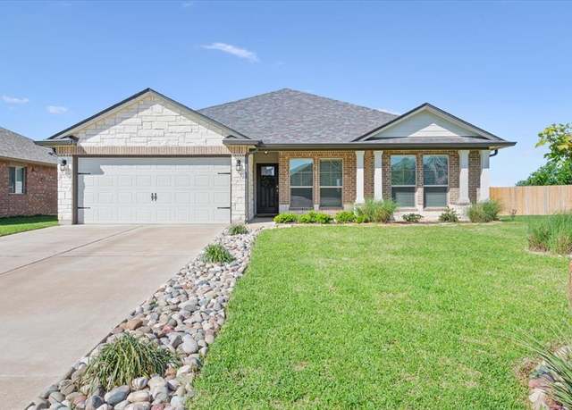 Property at 6301 Elephant Butte Dr, Waco, TX 76708, 3 beds, 2 baths
