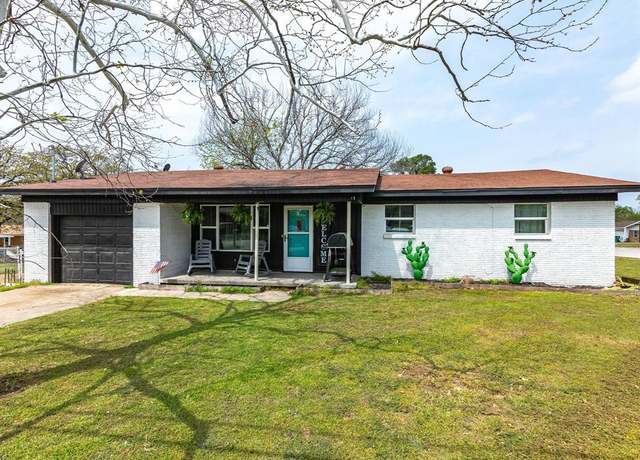 Property at 1306 Hulme St, Bowie, TX 76230, 3 beds, 2 baths