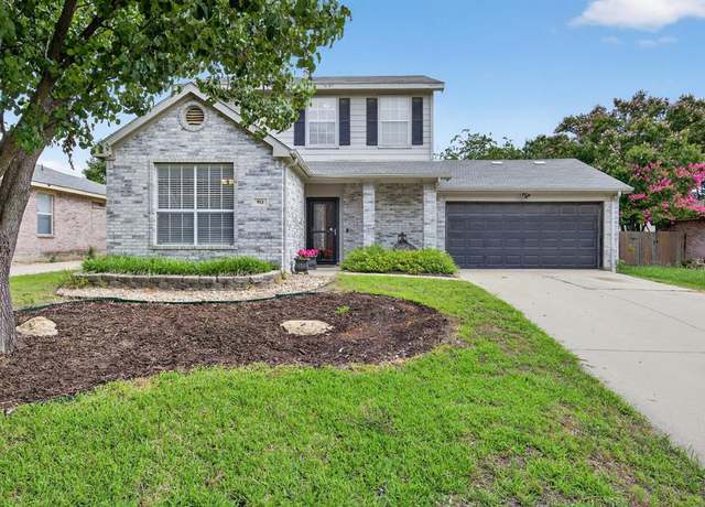 Property at 913 Dixon Ln, Denton, TX 76207, 4 beds, 2.5 baths