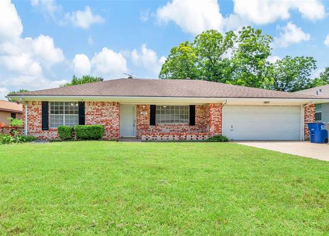 Property at 403 Daisy Dr, Allen, TX 75013, 3 beds, 2 baths