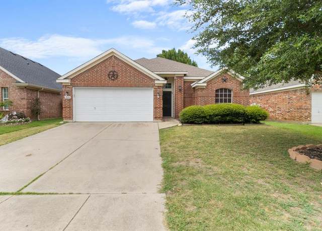Property at 4844 Summer Oaks Ln, Fort Worth, TX 76123, 3 beds, 2 baths