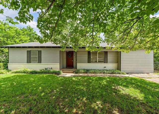 Property at 607 E Pine St, West, TX 76691, 3 beds, 1 bath
