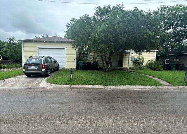 Property at 920 Anna St, Denton, TX 76201, 2 beds, 1 bath