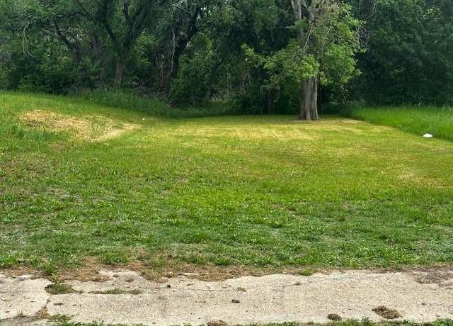 Property at 603 E 17th Ave, Corsicana, TX 75110