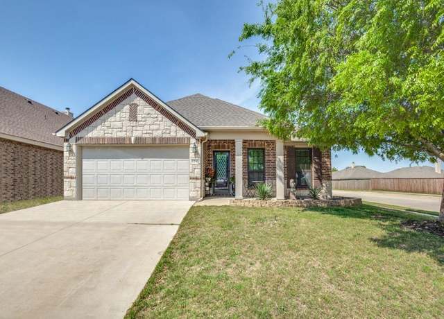 Property at 1245 Castlegar Ln, Fort Worth, TX 76247, 3 beds, 2 baths