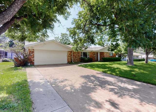 Property at 3809 Twilight Dr S, Benbrook, TX 76116, 3 beds, 3 baths