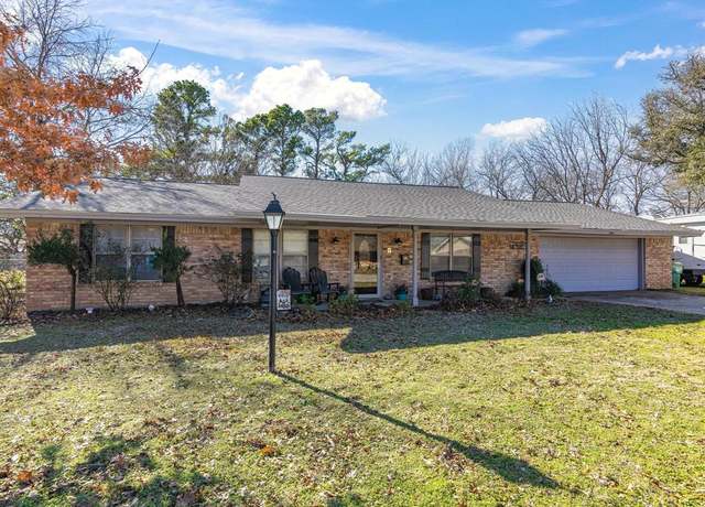 Property at 704 Preston St, Bowie, TX 76230, 3 beds, 2 baths