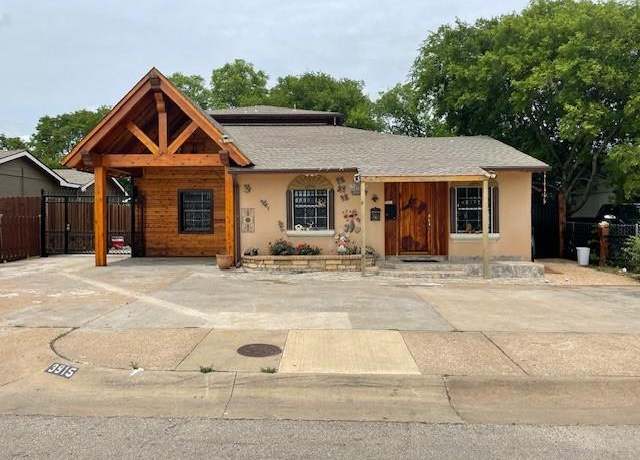 Property at 3915 Mather Ct, Dallas, TX 75211, 6 beds, 4.5 baths