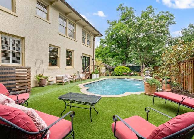 Property at 2307 5th Ave, Fort Worth, TX 76110, 4 beds, 3 baths