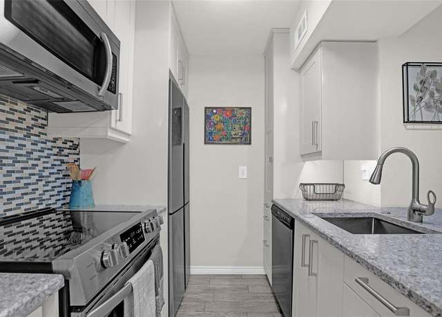 Property at 12834 Midway Rd #2110, Dallas, TX 75244, 1 bed, 1.5 baths