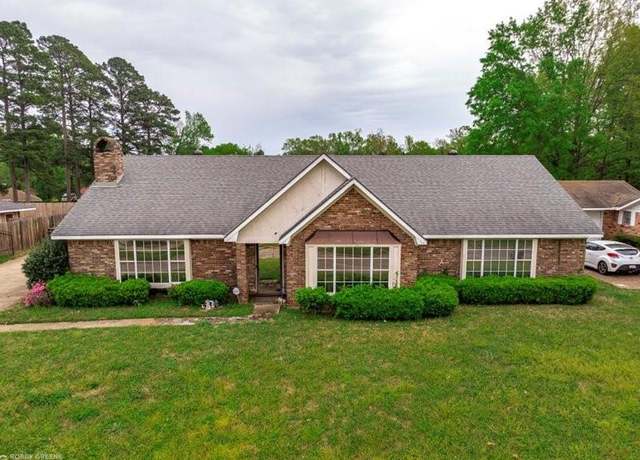 Property at 5620 S Lakeshore Dr, Shreveport, LA 71119, 3 beds, 2 baths
