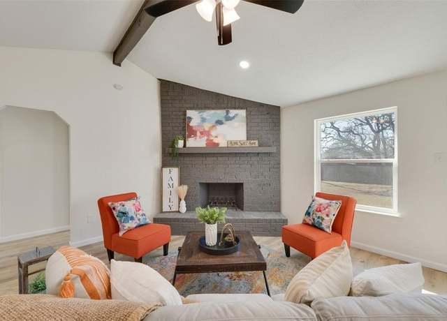 Property at 7117 Smithfield Rd, North Richland Hills, TX 76182, 3 beds, 2 baths