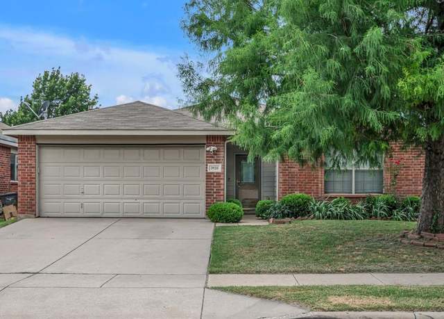 Property at 3920 Cane River Rd, Fort Worth, TX 76244, 3 beds, 2 baths