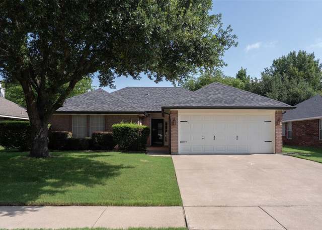 Property at 339 Meador Ln, Burleson, TX 76028, 3 beds, 2 baths