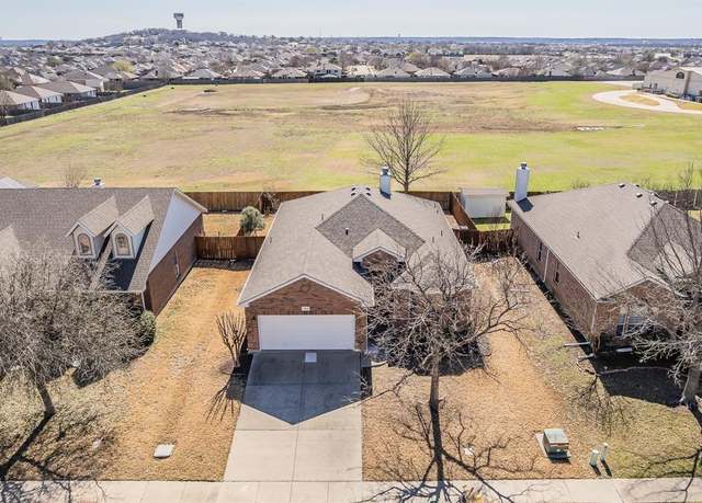 Property at 1013 Vista View Dr, Burleson, TX 76028, 3 beds, 2 baths