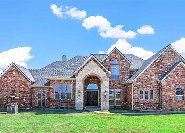 Property at 176 S Bear Creek Ln, Cresson, TX 76035, 4 beds, 4 baths