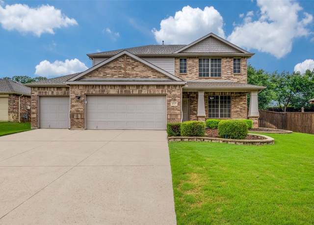 Property at 4317 Bay Meadow Dr, Denton, TX 76210, 4 beds, 2.5 baths