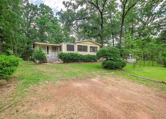 Property at 201 W Elm Dr, Murchison, TX 75778, 3 beds, 2 baths