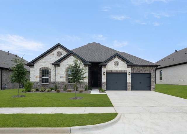 Property at 2343 Sheppards Ln, Waxahachie, TX 75167, 4 beds, 2.5 baths