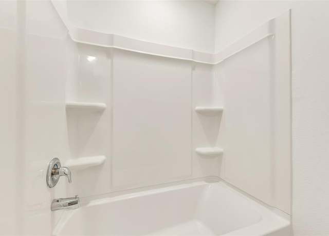 Property at 4933 Ivory Knoll Rd, Fort Worth, TX 76179, 3 beds, 2.5 baths
