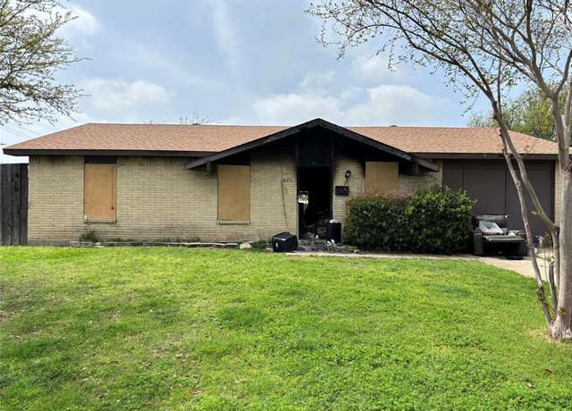 Property at 3825 Williamsburg Dr, Garland, TX 75043, 3 beds, 1.5 baths