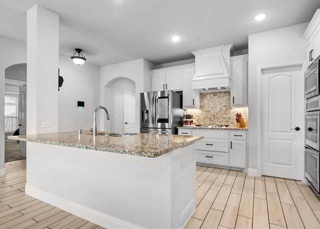 Property at 1417 Stoneleigh Pl, Aubrey, TX 76227, 4 beds, 2.5 baths