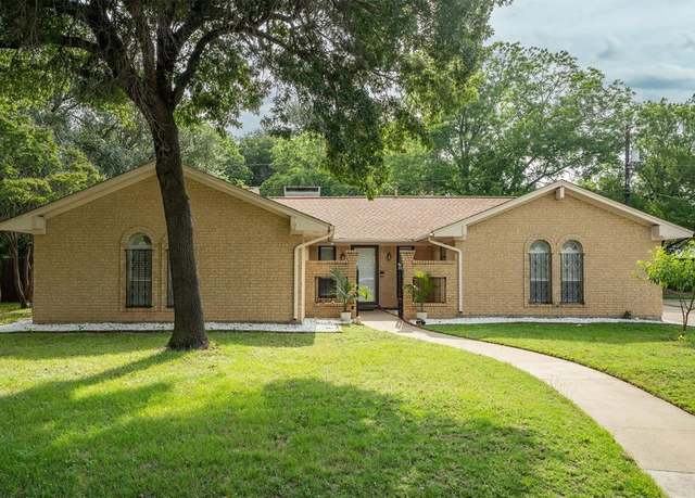 Property at 1800 Westridge St, Denton, TX 76205, 5 beds, 3 baths