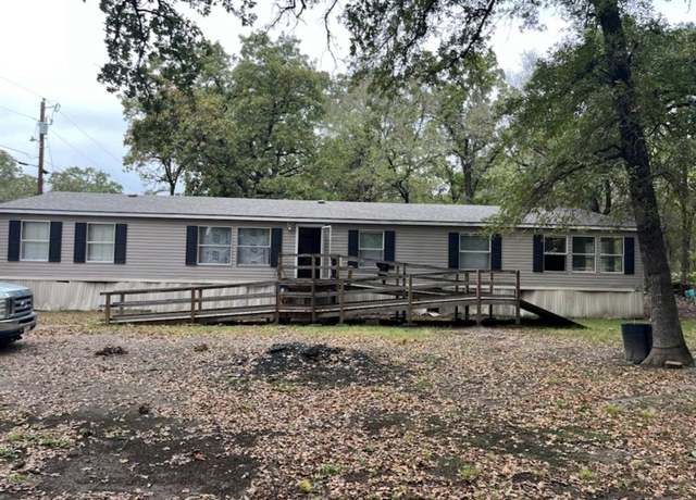 Property at 136 Coahoma St, Mabank, TX 75156, 5 beds, 2 baths