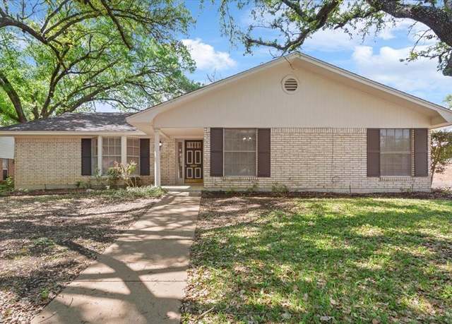Property at 5413 Lake Highlands Dr, Waco, TX 76710, 3 beds, 2 baths