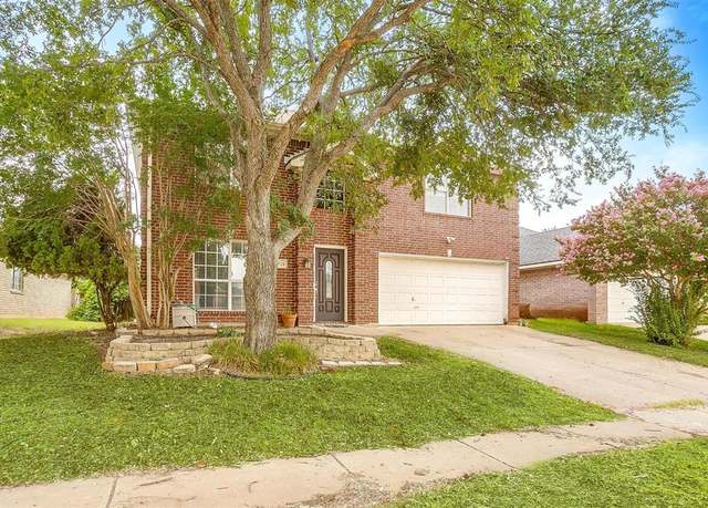 Property at 2924 Timber Creek Trl, Fort Worth, TX 76118, 4 beds, 2.5 baths