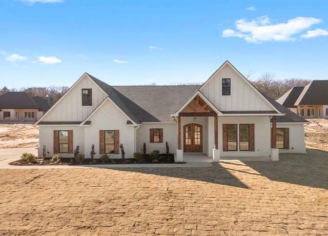 Property at 14572 Woodland Creed Dr, Tyler, TX 75706, 4 beds, 2.5 baths