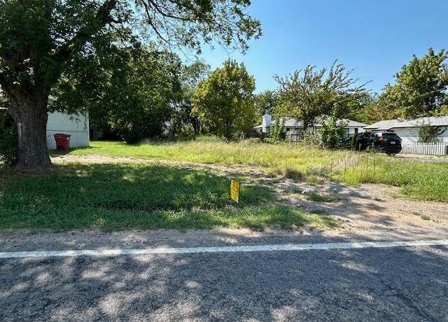 Property at 306 S Pecan St, Bells, TX 75414