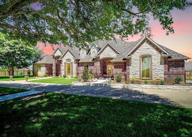 Property at 100 Palomino Ct, Cresson, TX 76035, 4 beds, 3 baths