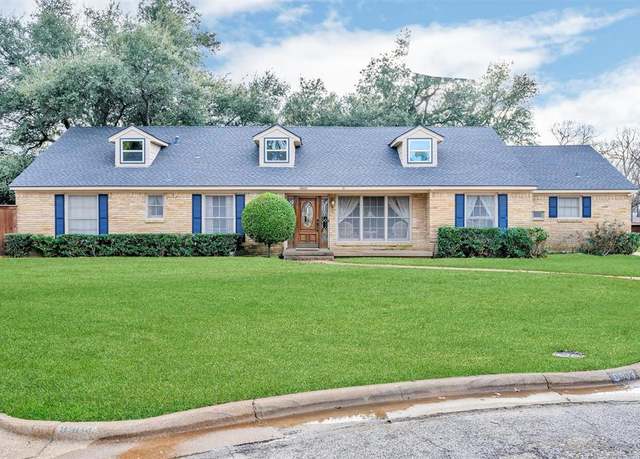Property at 9903 Ila Dr, Dallas, TX 75220, 4 beds, 2.5 baths