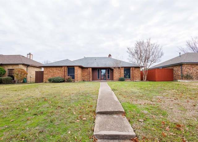 Property at 716 Retriever Ln, Mesquite, TX 75150, 3 beds, 2 baths