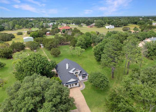 Property at 4312 Rhea Rd, Granbury, TX 76049, 4 beds, 2 baths