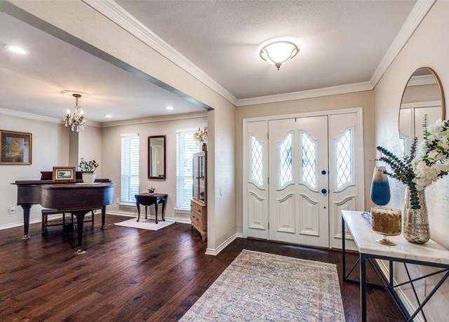 Property at 2512 Plateau Dr, Plano, TX 75075, 4 beds, 2.5 baths