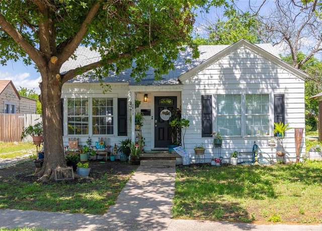 Property at 2612 1st St, Brownwood, TX 76801, 3 beds, 1 bath