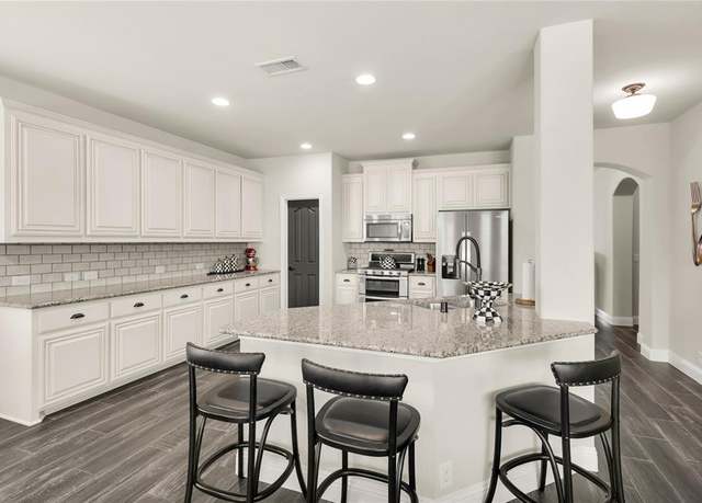 Property at 112 Carriage Run Dr, Wylie, TX 75098, 4 beds, 2.5 baths