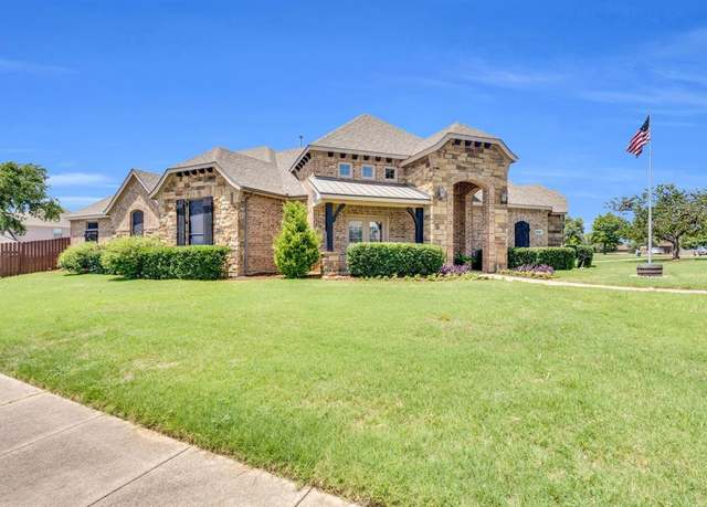 Property at 1891 Cimarron Trl, Midlothian, TX 76065, 4 beds, 3 baths