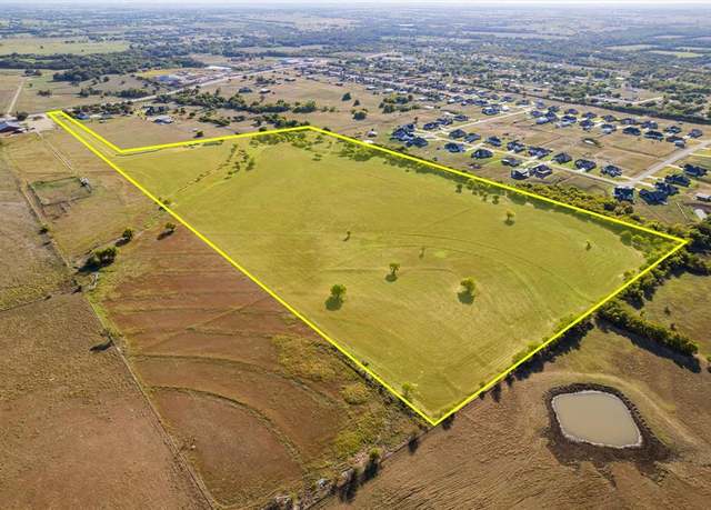 Property at 5990 Fm 455 W, Sanger, TX 76266, 4 beds, 3 baths