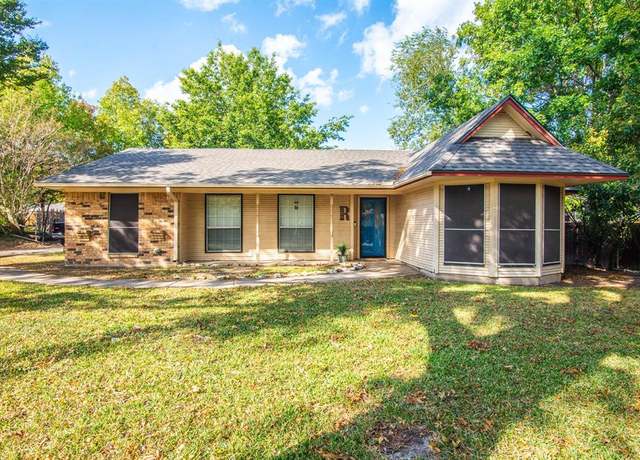 Property at 209 Countryside Dr, Crandall, TX 75114, 4 beds, 2 baths