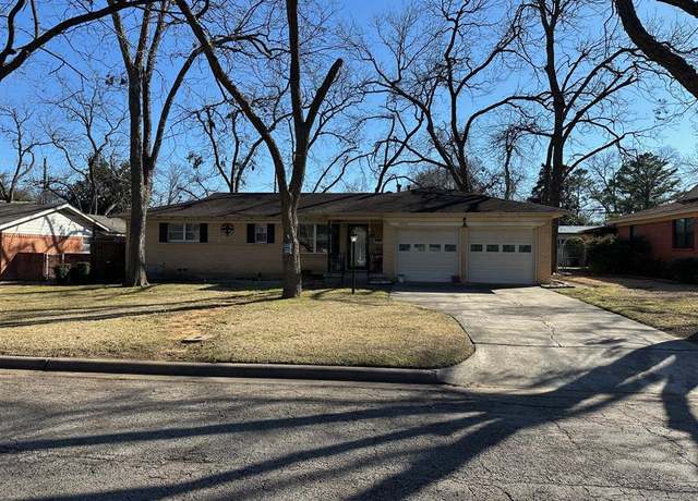 Property at 1602 W Lovers Ln, Arlington, TX 76013, 3 beds, 2 baths