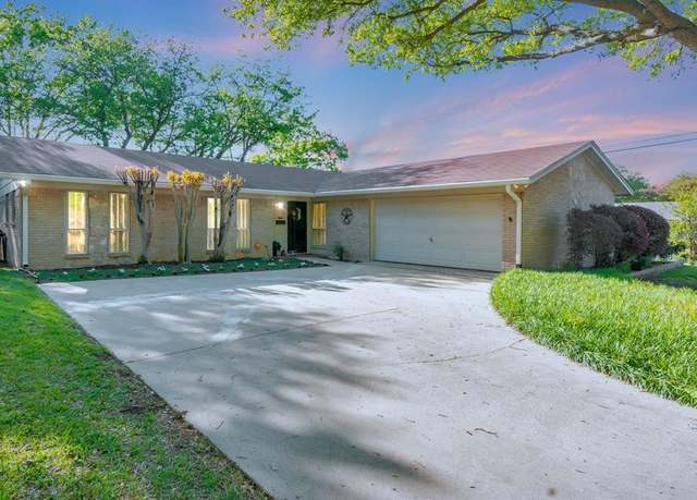 Property at 5658 Vega Dr, Fort Worth, TX 76133, 3 beds, 2 baths