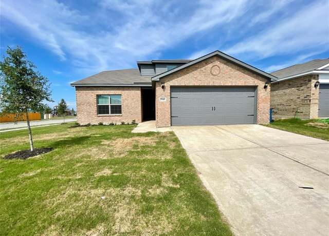 Property at 1946 Canterbury Dr, Seagoville, TX 75159, 4 beds, 2.5 baths